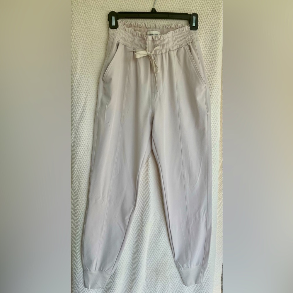 Abercrombie & Fitch Lightweight Beige Joggers